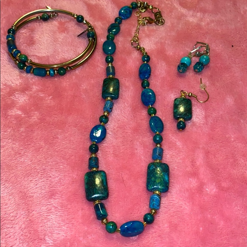 Natural blue stone and gold jewelry set
